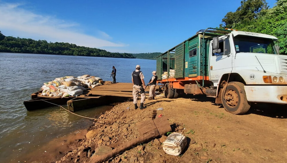 https://www.agenciapacourondo.com.ar/sites/www.agenciapacourondo.com.ar/files/soja-incautada-misiones.jpg