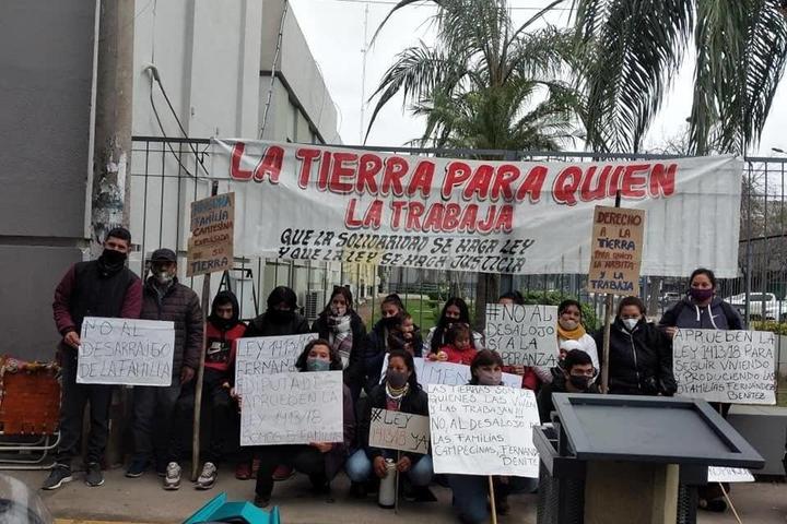 Chaco cinco familias campesinas resistieron desalojo en Margarita