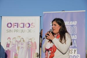 Claudia Lázzaro