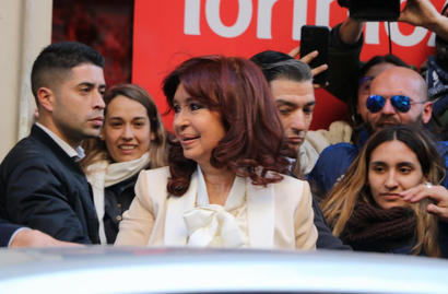 Foto: Cristina saliendo del Congreso
