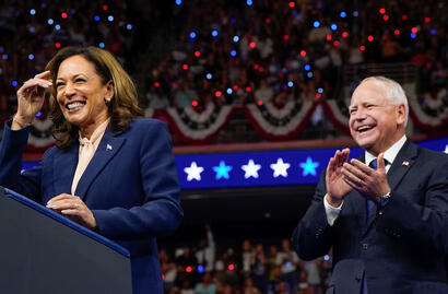 Kamala Harris junto a Tim Walz, su candidato a Vice